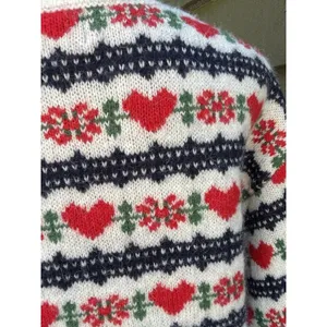 Loose Crew-Neck Wool-Blend Cropped Sweater Old Navy Large hearts Oversized thumbnail 5