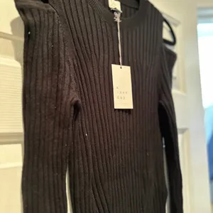 NWT Women's Long Sleeve Sweater Dress - Black M thumbnail 5