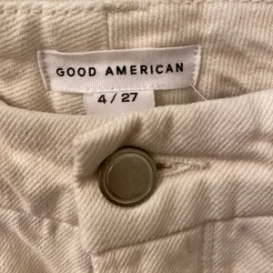 Good American Cream Cut-Out Jeans size 4 thumbnail 4