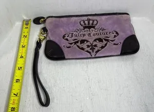Vintage 2011 Juicy Couture Lavender Purple Velour Large Wristlet thumbnail 4