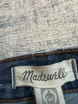 Madewell Distressed Kick Out Crop Jeans Style: NM243 Size 27 thumbnail 4