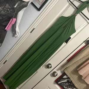 NWT Aidan by Aidan Mattox‎ Moss Green Halter Gown Maxi Dress Wedding Gala Party thumbnail 3