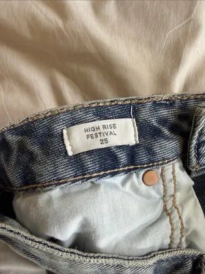 PacSun Women's Mid-Rise Light Wash Denim Shorts thumbnail 3