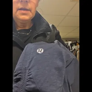 Lululemon Black Athletic leggings with Logo thumbnail 6