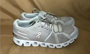 On Running Cloud 5 Running Shoes Size 9 thumbnail 2