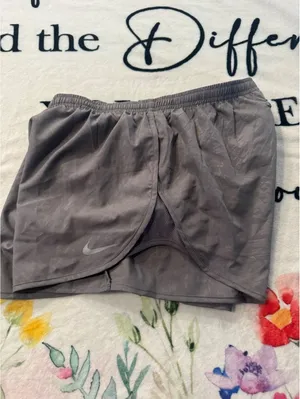 Nike Dri-FIT Womens Medium Gray TRunning Shorts Athletic Gym Workout Size L thumbnail 4