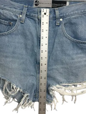 Levi’s SilverTab Mom Shorts W30 Light Wash High Rise Distressed Raw Hem Y2K thumbnail 8