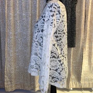 Express Size S Cream Lace Long Sleeve Top thumbnail 4