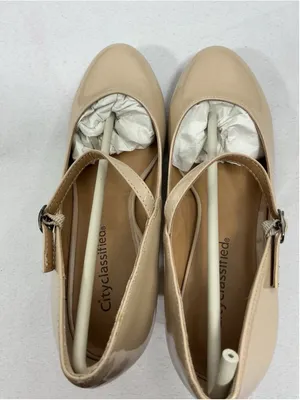 Womans New In Box City Classified Kaylee Mary Jane Pumps Size 8.5 Beige thumbnail 5