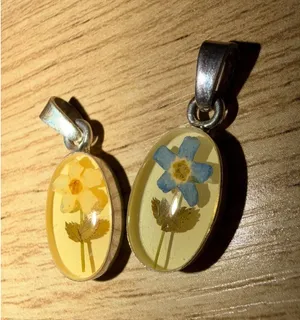 2 Pieces 925 Sterling Silver Pressed Flower Botanical Resin Oval Pendant thumbnail 1