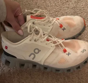 Women’s On Cloud Shoes Running thumbnail 1