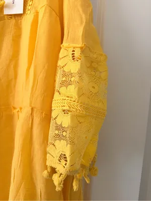 & Other Stories Yellow Lace-Trim Cold-Shoulder Maxi Dress thumbnail 4
