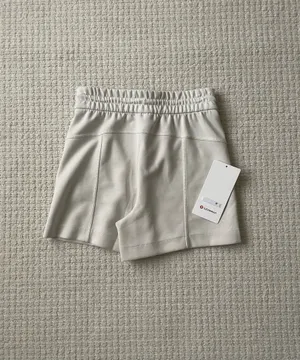 Lululemon HR Softstreme Short 4” thumbnail 2
