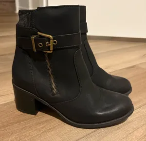 White Mountain Smooth‎ Dessert Zipper Buckle Heeled Booties Black Shoe Size 8.5 thumbnail 1