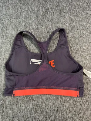 Nike Women’s Sports Bra thumbnail 5