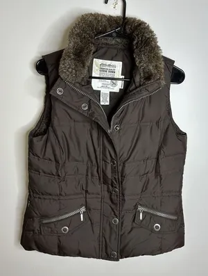 Women's Eddie Bauer Size Medium Goose‎ Down 700 Fill Turtle Neck Full Zip Vest thumbnail 1