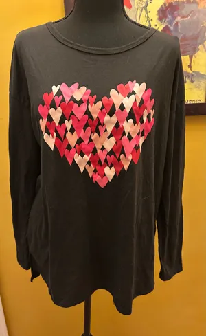 Women’s Celebrate Valentine’s Day Heart Tunic Size Medium (8/10) thumbnail 1