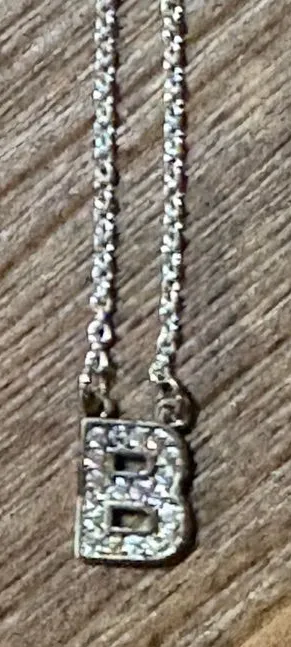Elegant B Silver Necklace thumbnail 1