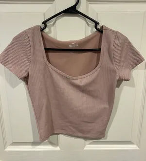 Hollister Crop Top thumbnail 1