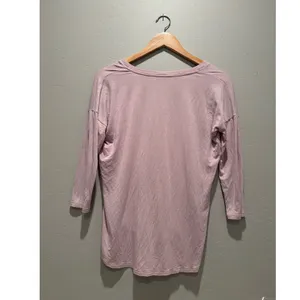 Aritzia Babaton Blush Pink Norris T-Shirt Top Size‎ XS Slouchy Casual V-Neck thumbnail 3