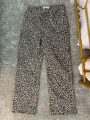 Abercrombie Curve Love High Rise 90s Relaxed Jean thumbnail 2