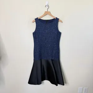 St John Navy Blue Sparkle‎ Tweed Two Tome Pep Hem Satin Skirt Flounce Size 6 thumbnail 2
