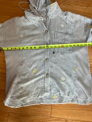 Mystree Light Gray Waffle-Knit Hooded Button Shirt floral detail removable hood thumbnail 9