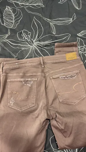American Eagle mauve ripped jeans thumbnail 2
