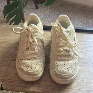 Nike Cream Casual Sneakers thumbnail 1