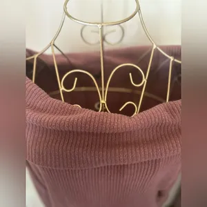 Abercrombie & Fitch Ribbed Off Shoulder Sweater Size XS Mauve thumbnail 9