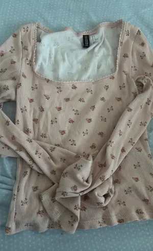 H&M Top thumbnail 1