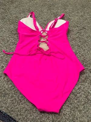 BMJL Stylish pink one-piece swimsuit featuring elegant embroidery. Perfect for beach days. thumbnail 5