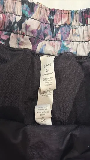 Lululemon Hotty Hot 2.5" thumbnail 3