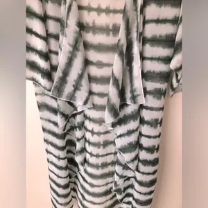 Lularoe Shirley women’s Kimono White With Green Tie Dye Sheer Chiffon Size S thumbnail 7