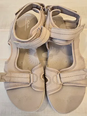 {9} Clarks Mira Free Women's Outdoor Sandals Sand Nubuck Cloudsteppers thumbnail 1