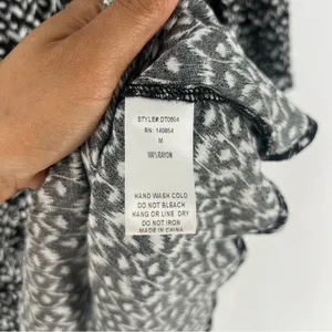 SAGE The Label Black White Abstract Tribal Print Lace-Up V-Neck Tunic‎ Top thumbnail 7