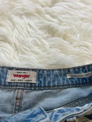 Wrangler Light Blue Mid-Rise Vintage Short thumbnail 3
