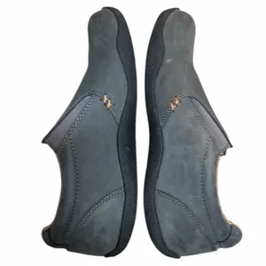 KURU KIVI Women’s Gray Suede‎ Leather Slip On Shoes 10.5 Wide thumbnail 3