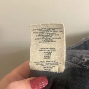 ✨WE THE FREE High Rise Mom Sz 24 Jeans✨ thumbnail 9