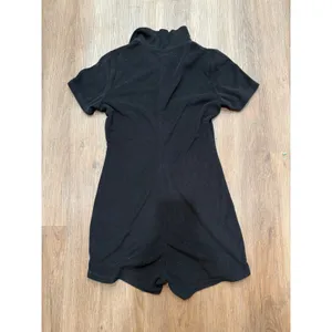 WHITE FOX Black Mock Neck Short‎ Sleeve Button Front Romper Women's Medium thumbnail 3