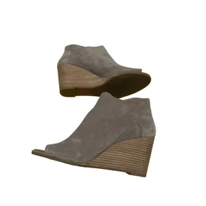 Lucky Brand Womens Taupe Suede Peep Toe Wedge Booties Open Toe Ankle Boots‎ 10M thumbnail 4