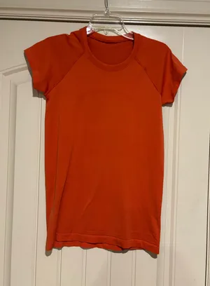 Lululemon Swiftly Tech Short Sleeve 2.0 thumbnail 1