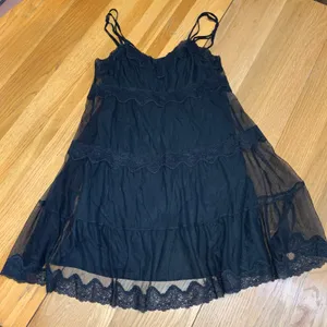 Victoria's Secret Black Mesh Tiered Lace Slip Dress Babydoll Small 373824-093‎ thumbnail 1