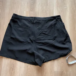 Edikted Black High-Rise Tailored Bermuda‎ Shorts thumbnail 3
