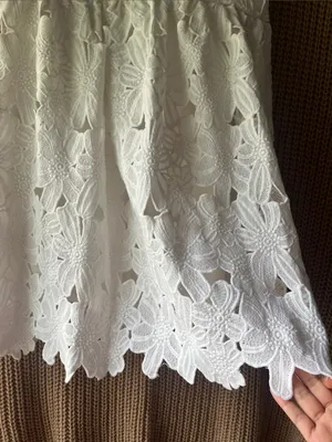 Urban Girl Nites White Floral Lace Sleeveless Midi Dress with Scalloped Hem thumbnail 4