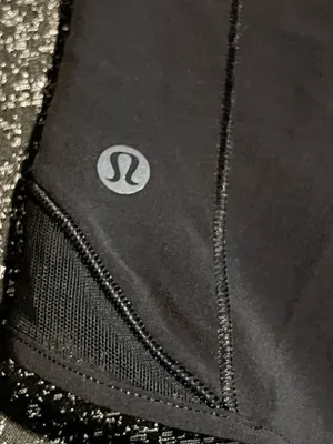 Womens sz6 Lululemon Hotty Hot High Rise Short 4" Black Skull Crossbones Custom thumbnail 7