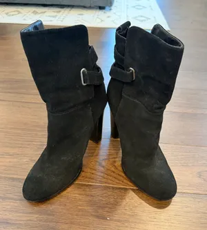 Dolce Vita Black Suede Mid-Calf Heeled Boots with Buckle Size 9 - C8-069 thumbnail 1