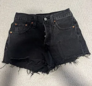 Levi’s 501 Shorts High-Rise thumbnail 1