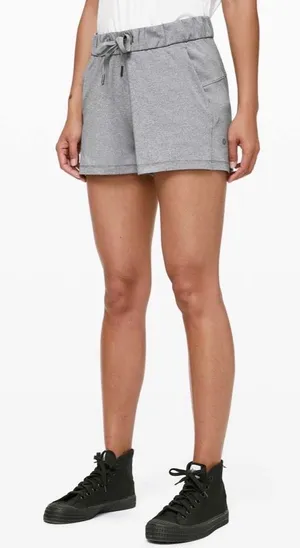 LULULEMON- On The Fly Short 2.5" Heathered Slate Size 12 thumbnail 1