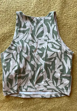 Old Navy Active Tank thumbnail 3